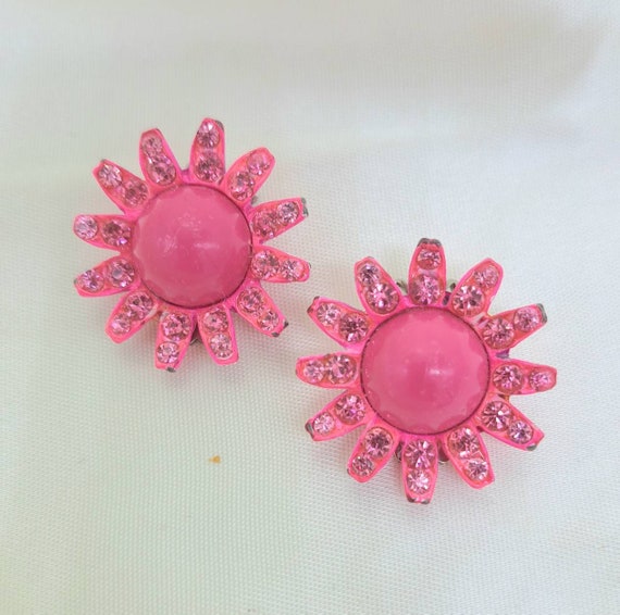 Vintage Weiss Pink Brooch and Clip Earrings Set. … - image 6