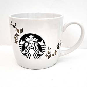 Starbucks  Holiday  Collection Mug 2013 Large 16 Ounce. Perfect for Your Starbucks Mug Collection. Gift