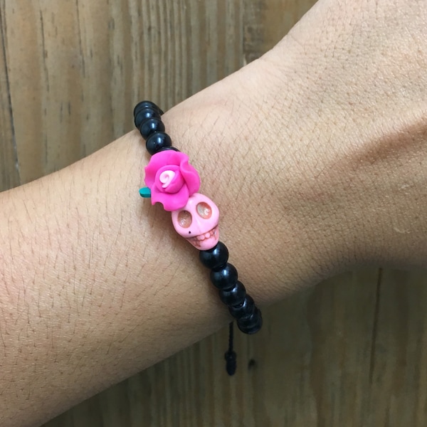 Dia de los Muertos Bracelet. Jour de la mort Bracelet. Bracelet tête de mort en sucre. Calavera Bracelet. Bracelet tête de mort.