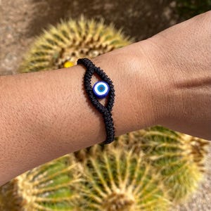 Choose your color evil eye bracelet. protective jewelry. Mal de ojo