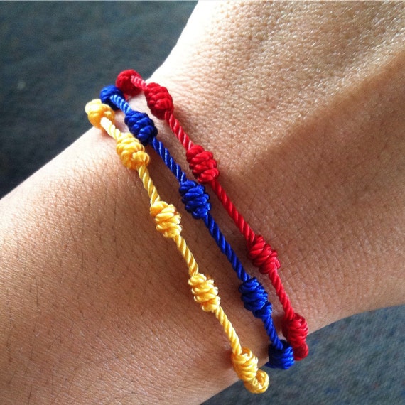 Colombian Bracelet. Colombia Colors Bracelet. String Bracelet. Rosary  Bracelet. 3 in 1bracelet. Soccer. Knotted Bracelet. 