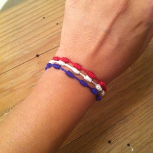Red white and blue bracelet. USA bracelet. Soccer bracelet. Knots bracelet. String bracelet. Rosary bracelet. Decenario