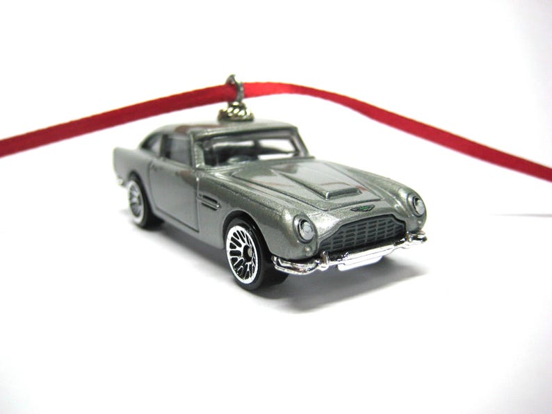 1963 63 Aston Martin DB5 James Bond Goldfinger Movie Car Christmas Tree