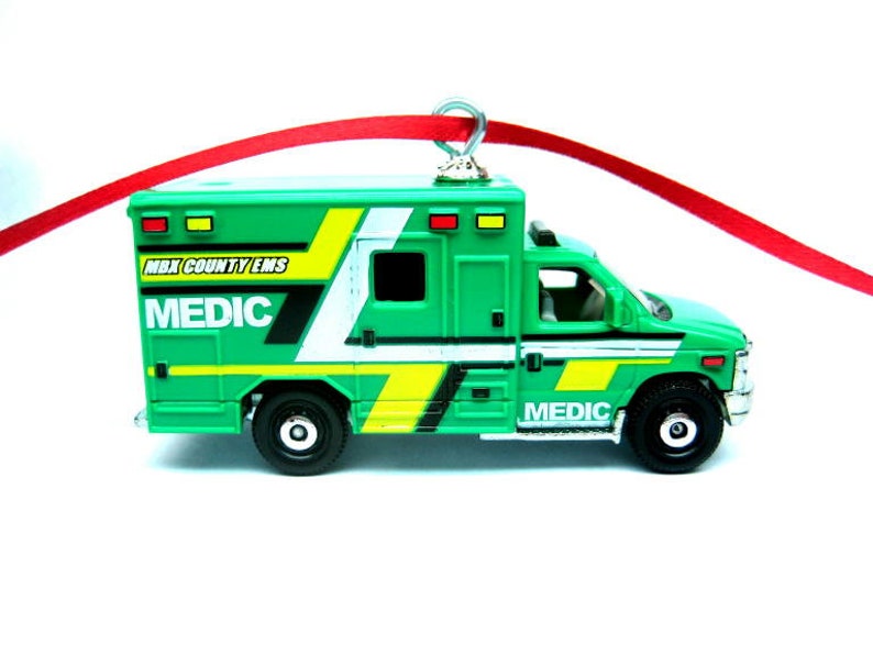 matchbox ford e350 ambulance