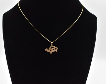 14K Turtle Pendant ~ 16 inch chain