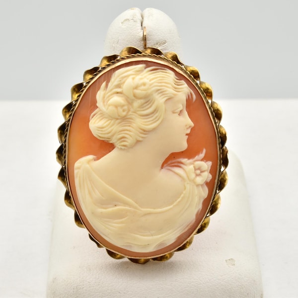 10K Carved Shell Cameo Pendant