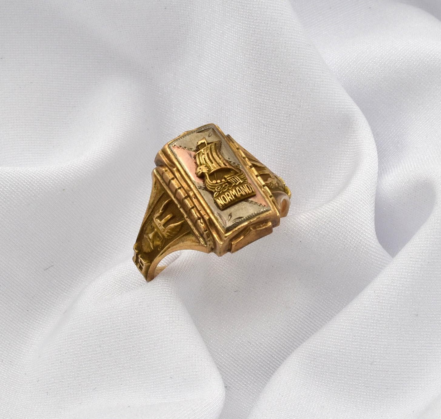 Vintage High School Ring 10k - Etsy