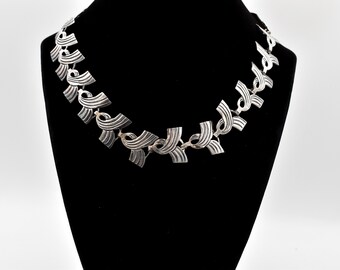 925 Abstract Link Necklace