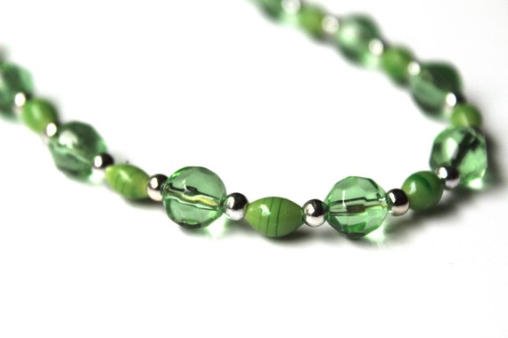 Short Green Necklace, Beaded Jewelry, 18 inches