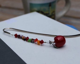 Teacher Bookmark, Apple Beaded Marker, Metal Boomark, Teacher Gift Idea, Reading Teacher