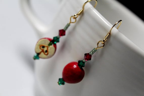 Teacher Gift, Apple Earrings, End of the Year Teacher Appreciation, Red Apple Bead Earrings, Apple Jewelry, Tutor Gift Idea, Fruit Earrings