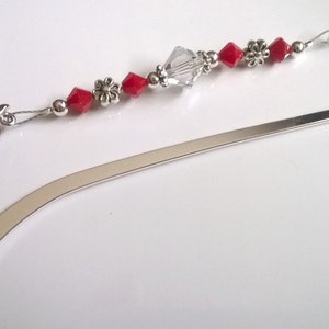 Teacher Gift, Beaded Bookmark , Red Apple Bookmark, Apple for the Teacher, Reading Teacher Tutor