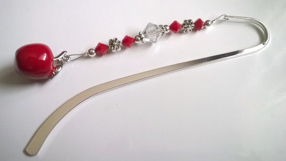 Teacher Gift, Beaded Bookmark , Red Apple Bookmark, Apple for the Teacher, Reading Teacher Tutor