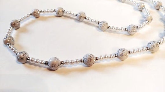 White and Silver Bead Eyeglass Chain, Silver Star Design