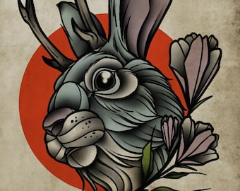 Könnte beinhalten: Eine Vintage-Illustration eines Kaninchens mit Geweih, umgeben von Blumen. Das Kaninchen ist blau-grau mit einem roten Hintergrund dahinter. Die Illustration ist im traditionellen Tattoo-Stil.