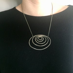 Sterling silver concentric rings necklace by Lisa Colby Metalsmith (N93)