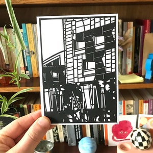 Cartes Postales Papercut Fabriquées À La Main Bâtiment écossais du parlement. illustration originale en papier découpée à la main basée sur une plus grande illustration en papier découpée à la main