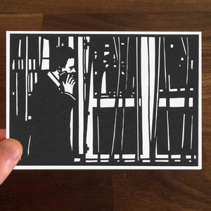 Illustration découpée sur papier, carte postale découpée à la main avec enveloppe fabriquée à la main. Basé sur original Fine Art Paper-cut of Edinburgh