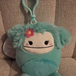 3.5&quot; clip on Joelle with Flower Squishmallow Personalized