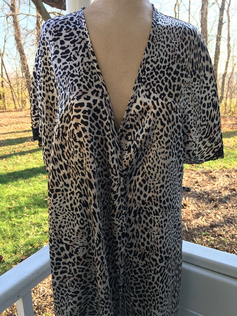 Short Wrap Bathrobe Animal Print Dressing Gown Unisex Robe Leopard Print Satin Robe Size XL Silky Robe