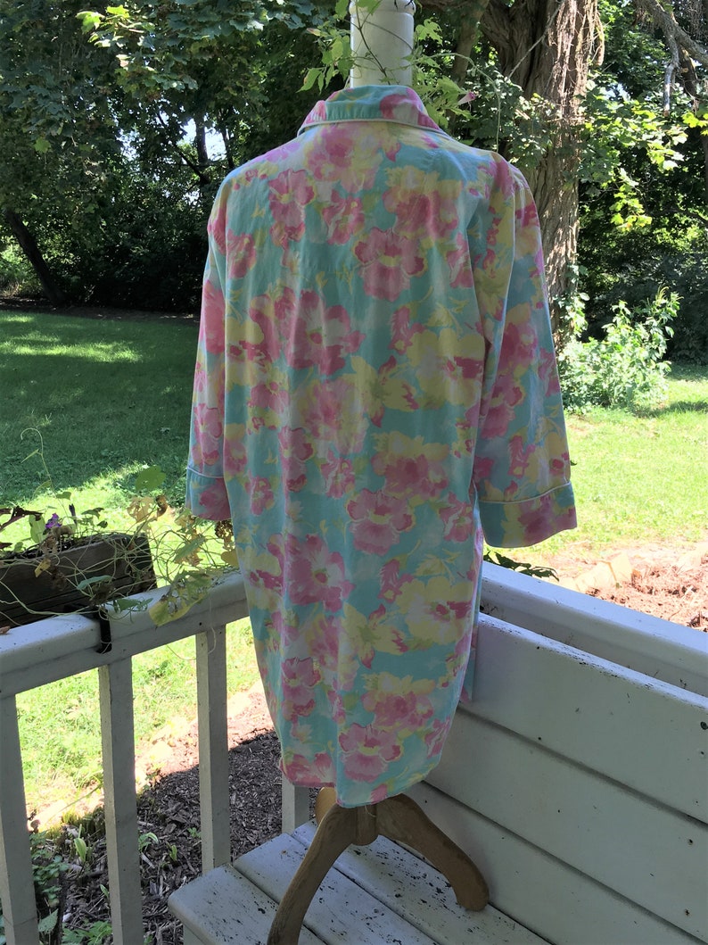 Vintage Women's Dressing Gown. Nightshirt. Ralph Lauren Print Robe. Size S. image 7