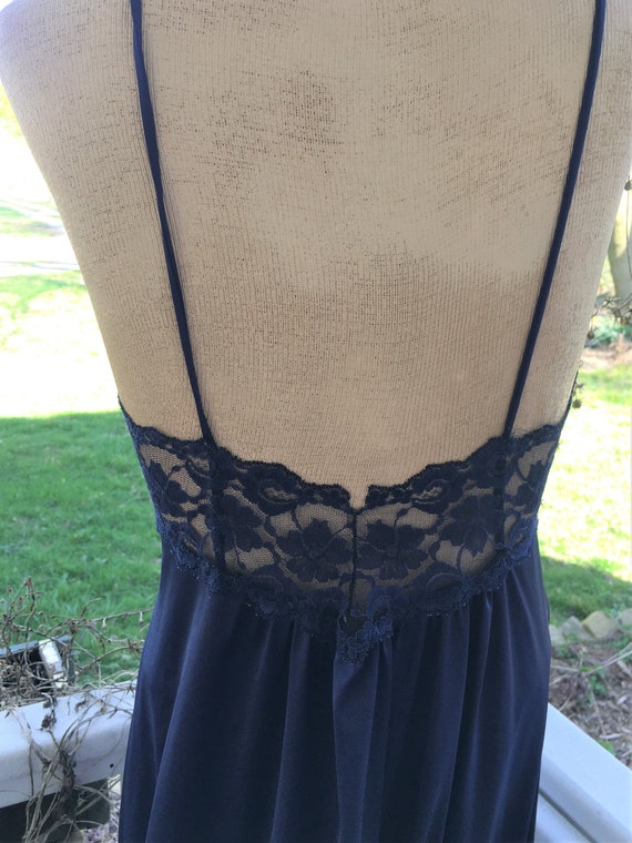 Vintage Lorraine Royal Blue Lace Nightgown.  Size… - image 5