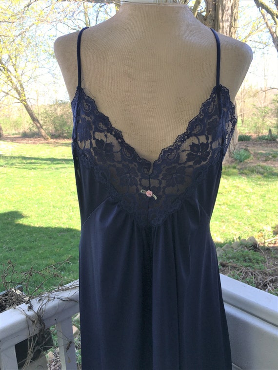 Vintage Lorraine Royal Blue Lace Nightgown.  Size… - image 4