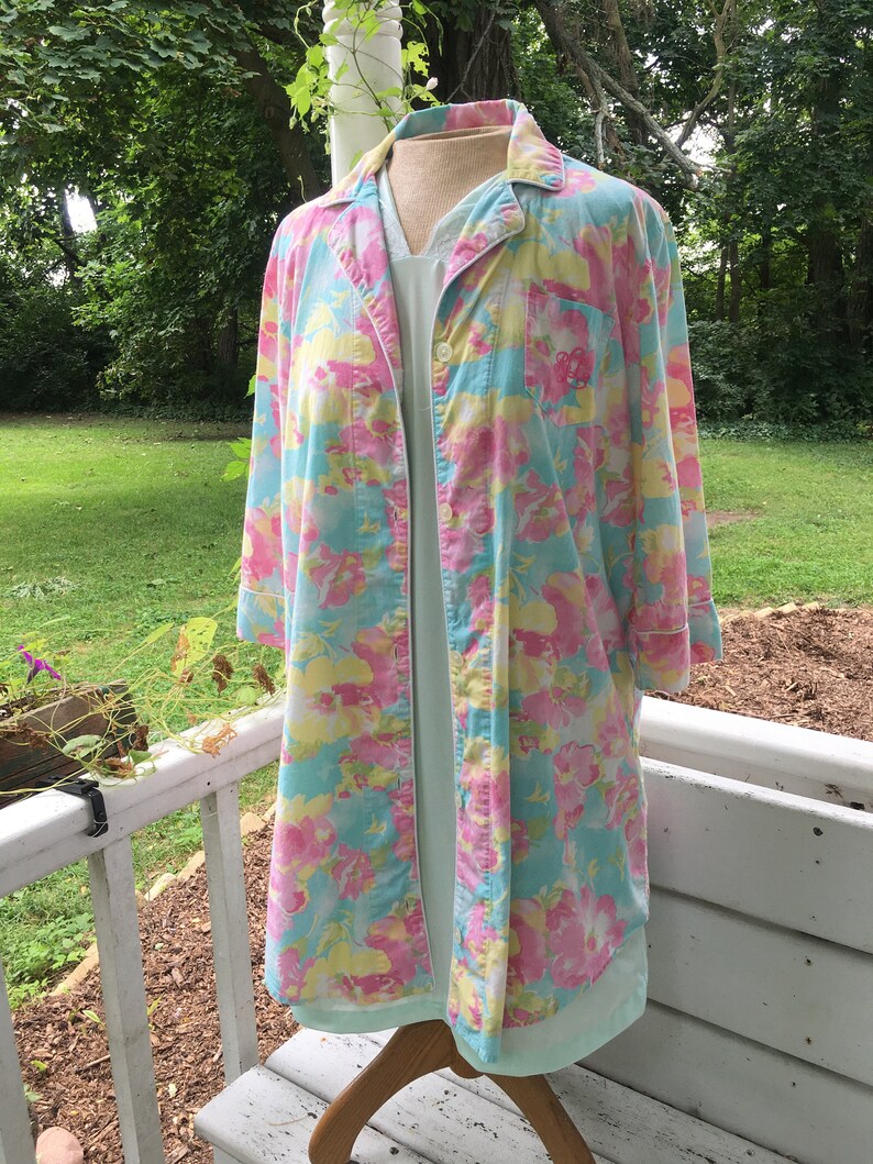 Vintage Women's Dressing Gown. Nightshirt. Ralph Lauren Print Robe. Size S. image 3