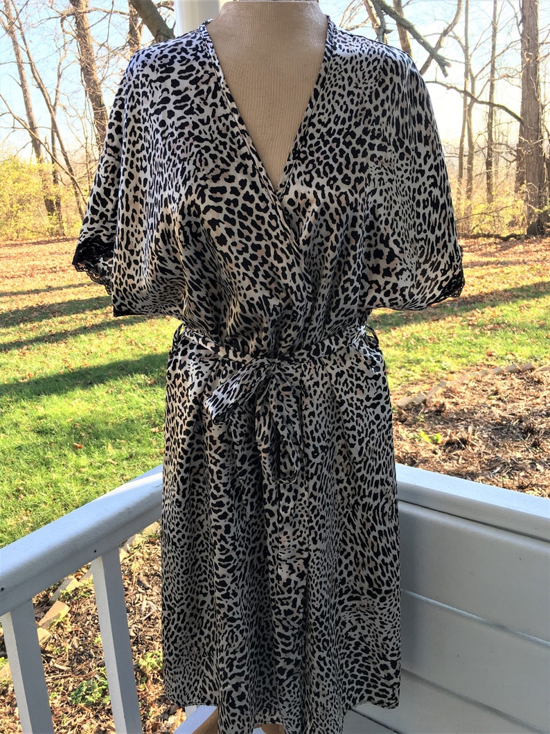 Short Wrap Bathrobe Animal Print Dressing Gown Unisex Robe Leopard Print Satin Robe Size XL Silky Robe