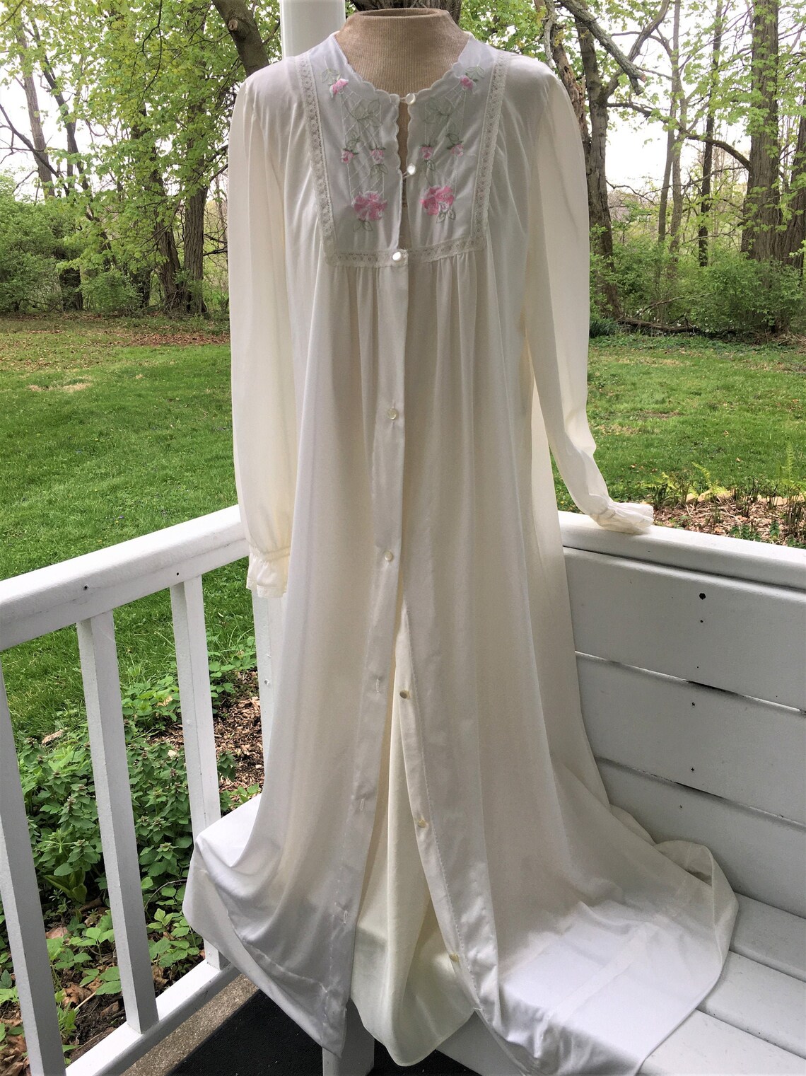 Vintage Ladies Gilead Nylon Robe. Cream Dressing Gown. Full Etsy