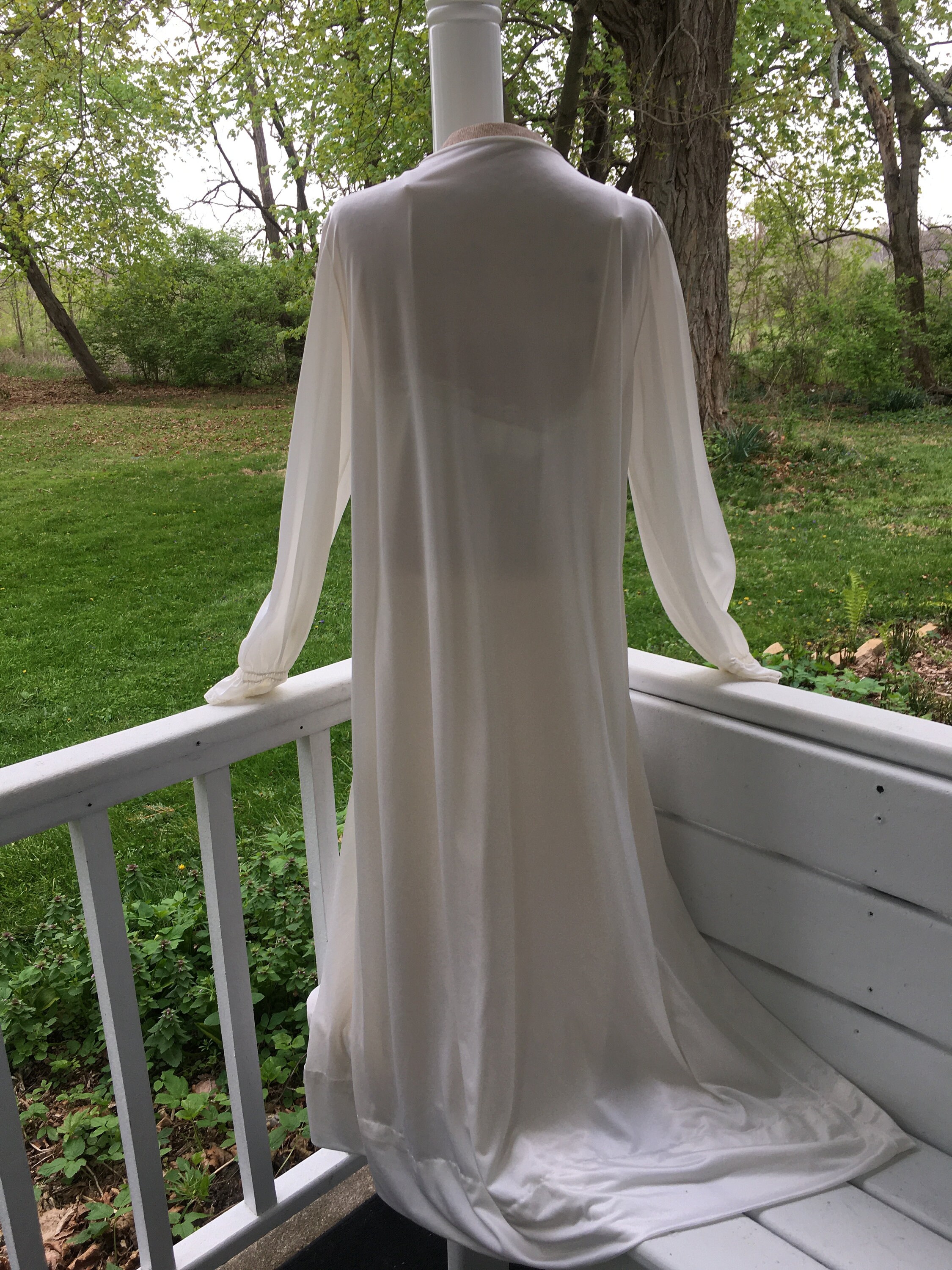 Vintage Ladies Gilead Nylon Robe. Cream Dressing Gown. Full Etsy