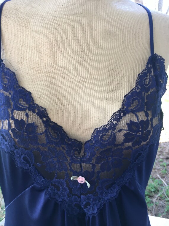 Vintage Lorraine Royal Blue Lace Nightgown.  Size… - image 2
