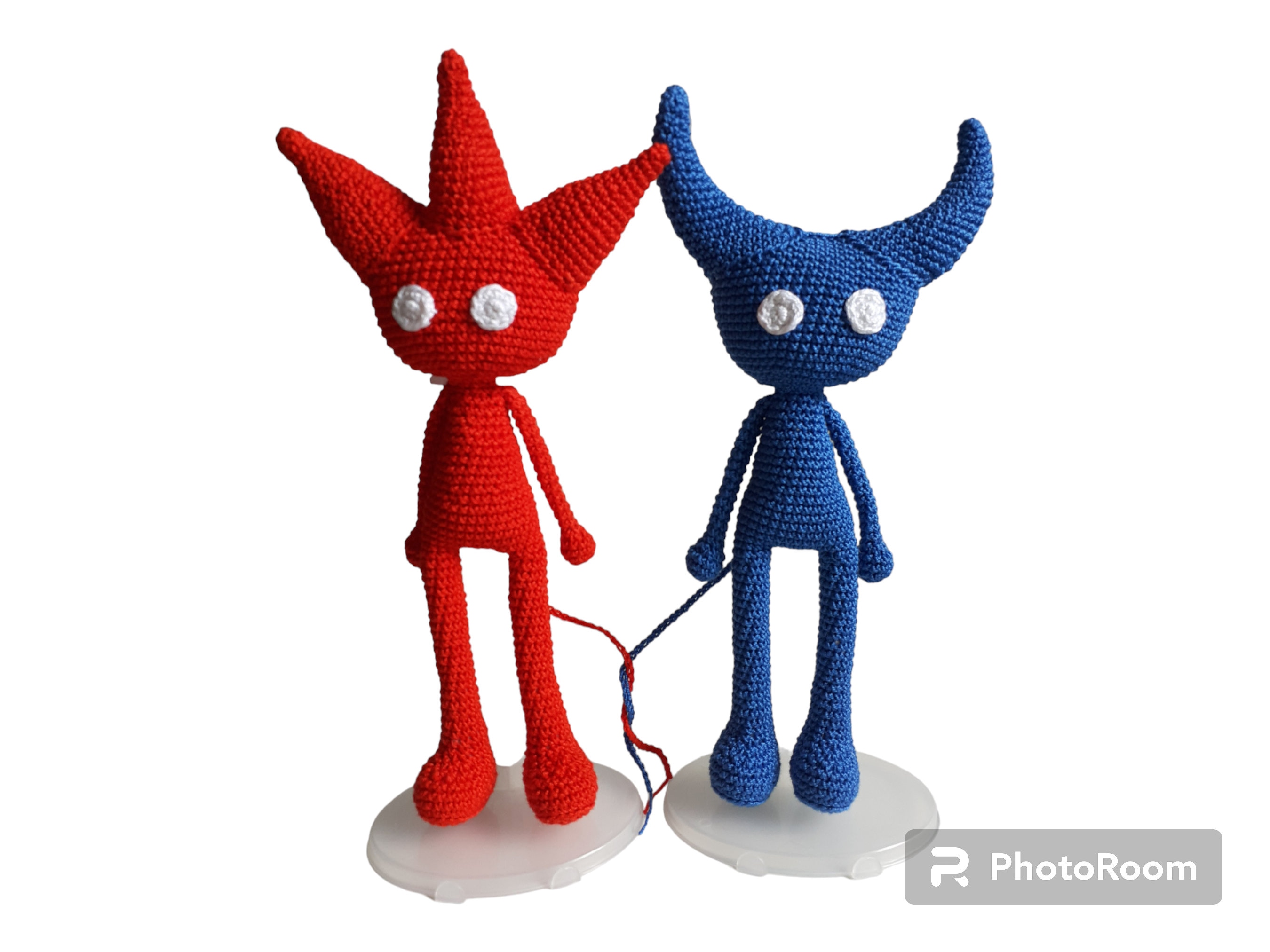 Buy Two Yarny Dolls From Unravel 2 Red and Blue Yarny Yarny From Online in  India 