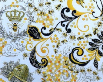 Buzzworthy 9971M-09 White Queen Bee and Bee Hives with Gold Metallic