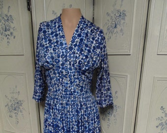 Vintage Blue and White Dress,  Bust 32"