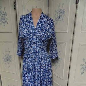 Vintage Blue and White Dress,  Bust 32&quot;