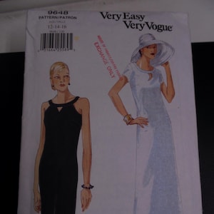 Vogue Very Easy Dress Pattern #9648, Size 6-10, UNCUT
