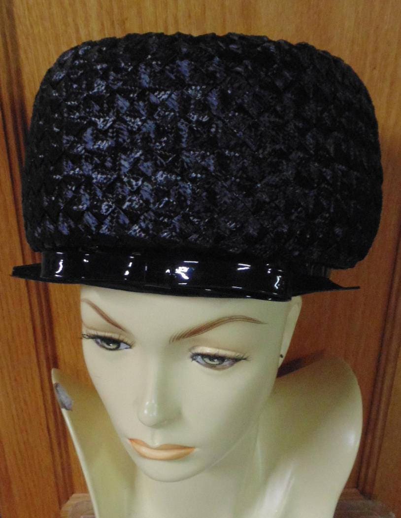 1960 Straw Bubble Hat With a Vinyl Bow by Cherry and Webb - Etsy display picture 2