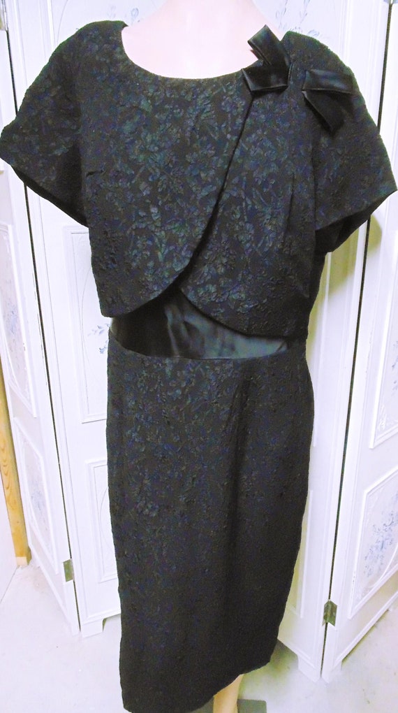 Vintage Black Patterned Dress, Bust 44", Waist 34" - image 1
