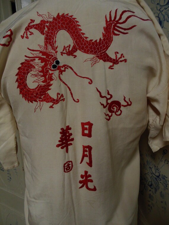 Vintage Japanese Robe with Embroidery, Bust 38" - image 4