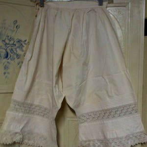 Vintage Whites Split Drawers with Lace around the Legs, waist 23&quot;