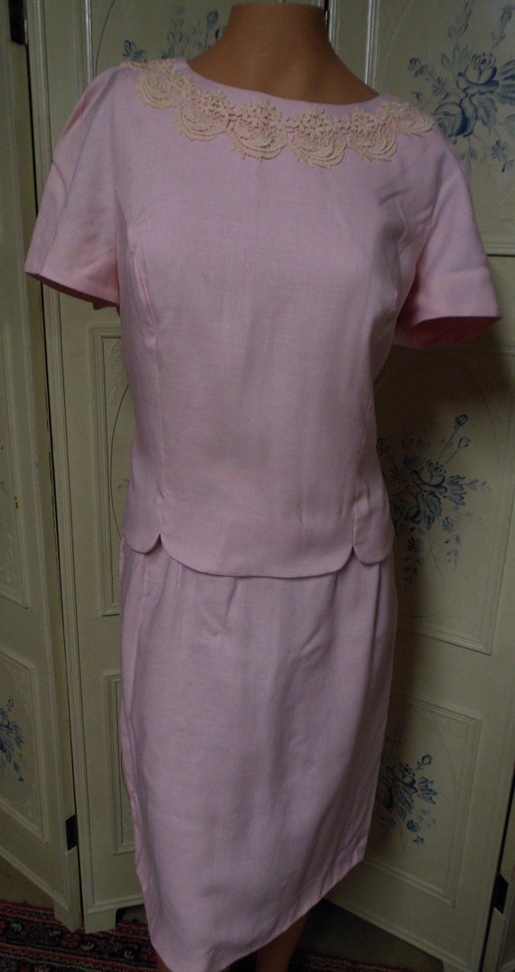 1960 Pink Two Piece Dress Linen, Bust 40"