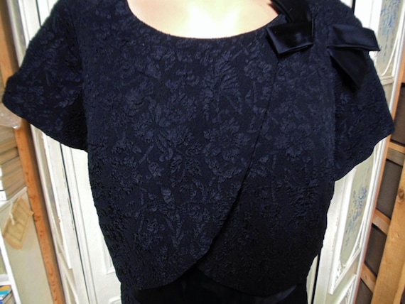 Vintage Black Patterned Dress, Bust 44", Waist 34" - image 2