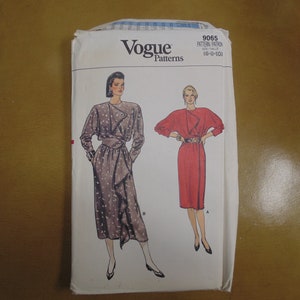 Vogue Dress Pattern #9065, Size 6-8-10, UNCUT