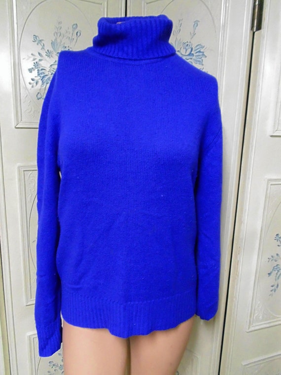 Elizabeth Arden The Salon Cashmere Purple Pullover