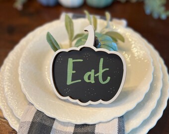 Chalkboard Pumpkin Place Cards | Thanksgiving Place Cards | Fall Table Decor | Holiday Table Setting
