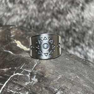 VIKING AGE Coiled Sun Pattern Ring in Sterling Silver - Pagan Sun Symbol