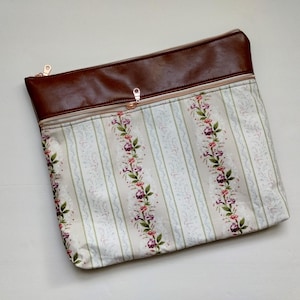 Deluxe Cross stitch project bag, needlework bag, Floss Bag Cross-stitch, Project Bag for embroidery, cross stitch organization, mini floral