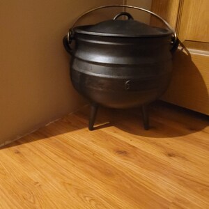 Cast Iron Cauldrons Size 4 or 6 image 6