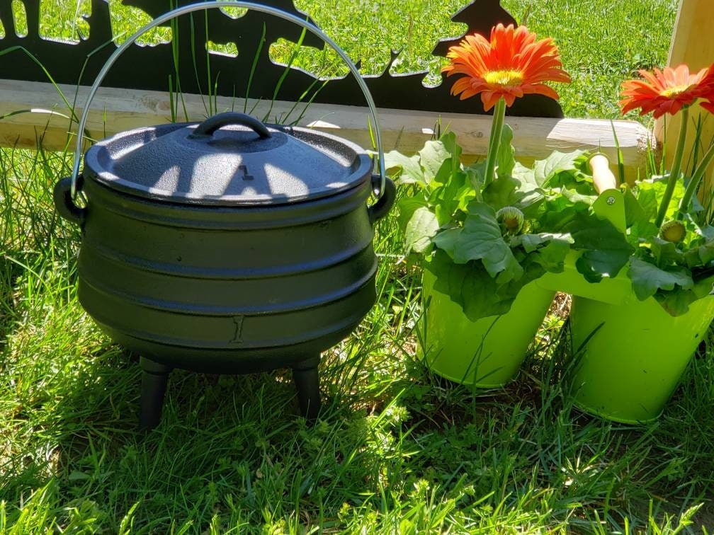 Size 8 Potjie Pot Cauldron Cast Iron Festivals – Annie's Collections